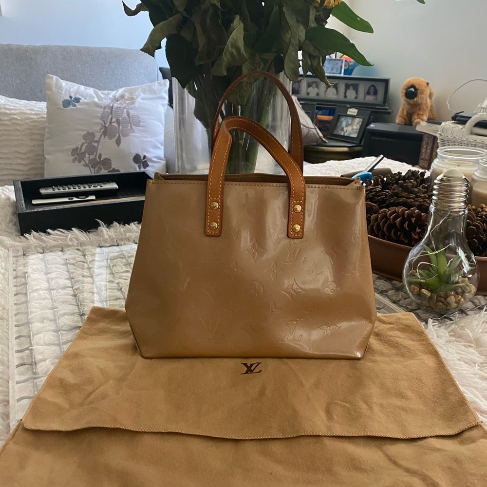 Authentic Louis Vuitton Vernis bag